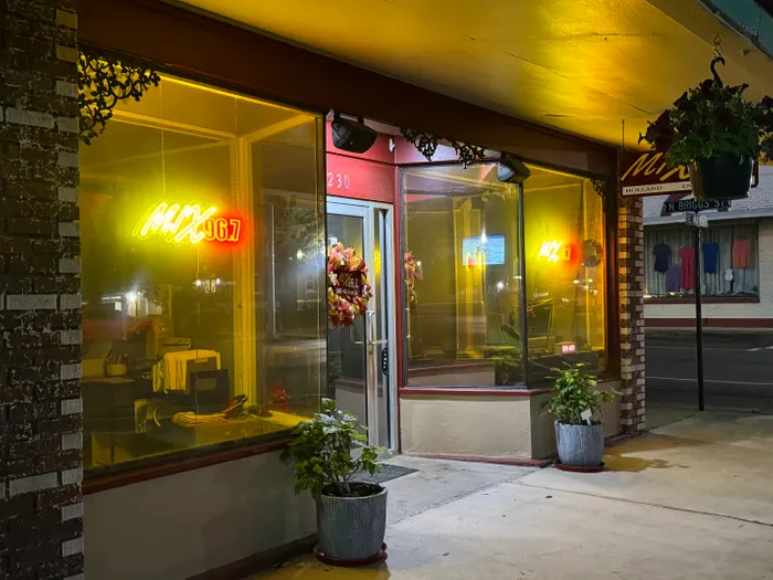 AustraliaNeonSigns.Com - Artwork Neon Sign