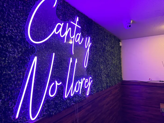 AustraliaNeonSigns.Com - Custom Neon Sign